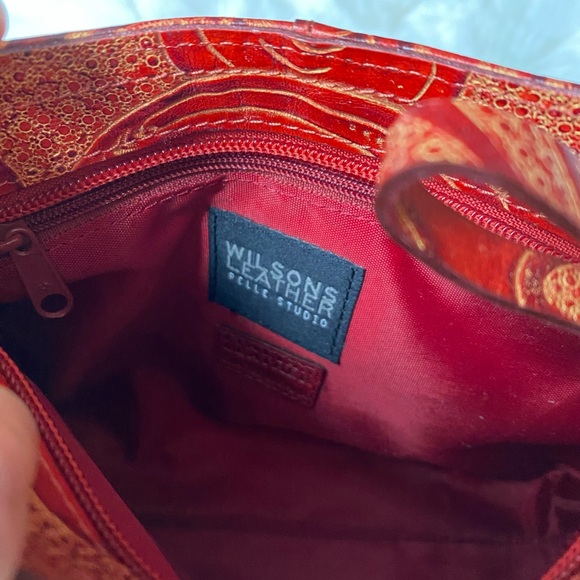 Like New Beautiful Vintage Wilson’s rare embossed Italian Leather 4 pc set. - Picture 11 of 14